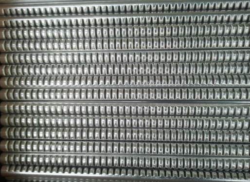 如何選擇集流管沖壓組件？